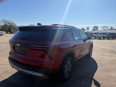 2025 Chevrolet Traverse LT
